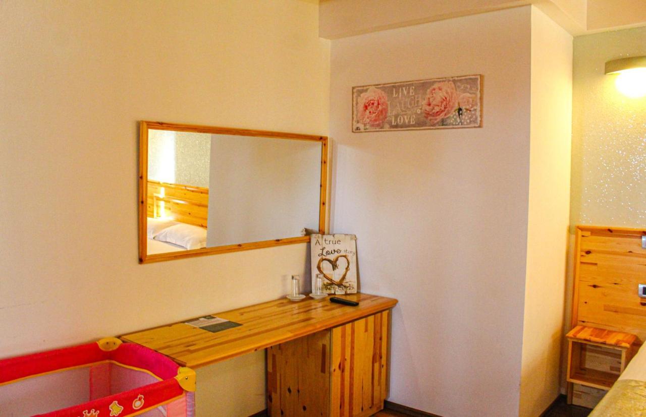 Shkreli Resort Qafeshtame Cudhi-Kamt ภายนอก รูปภาพ