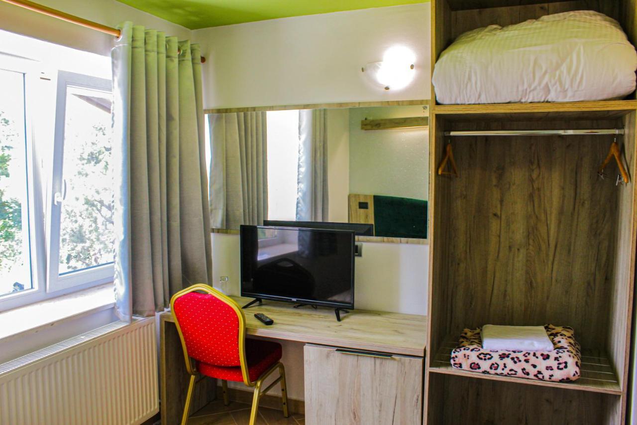Shkreli Resort Qafeshtame Cudhi-Kamt ภายนอก รูปภาพ