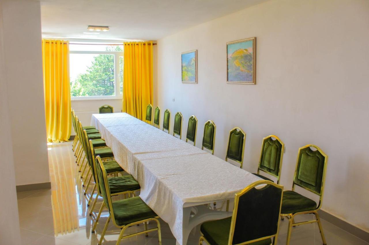 Shkreli Resort Qafeshtame Cudhi-Kamt ภายนอก รูปภาพ