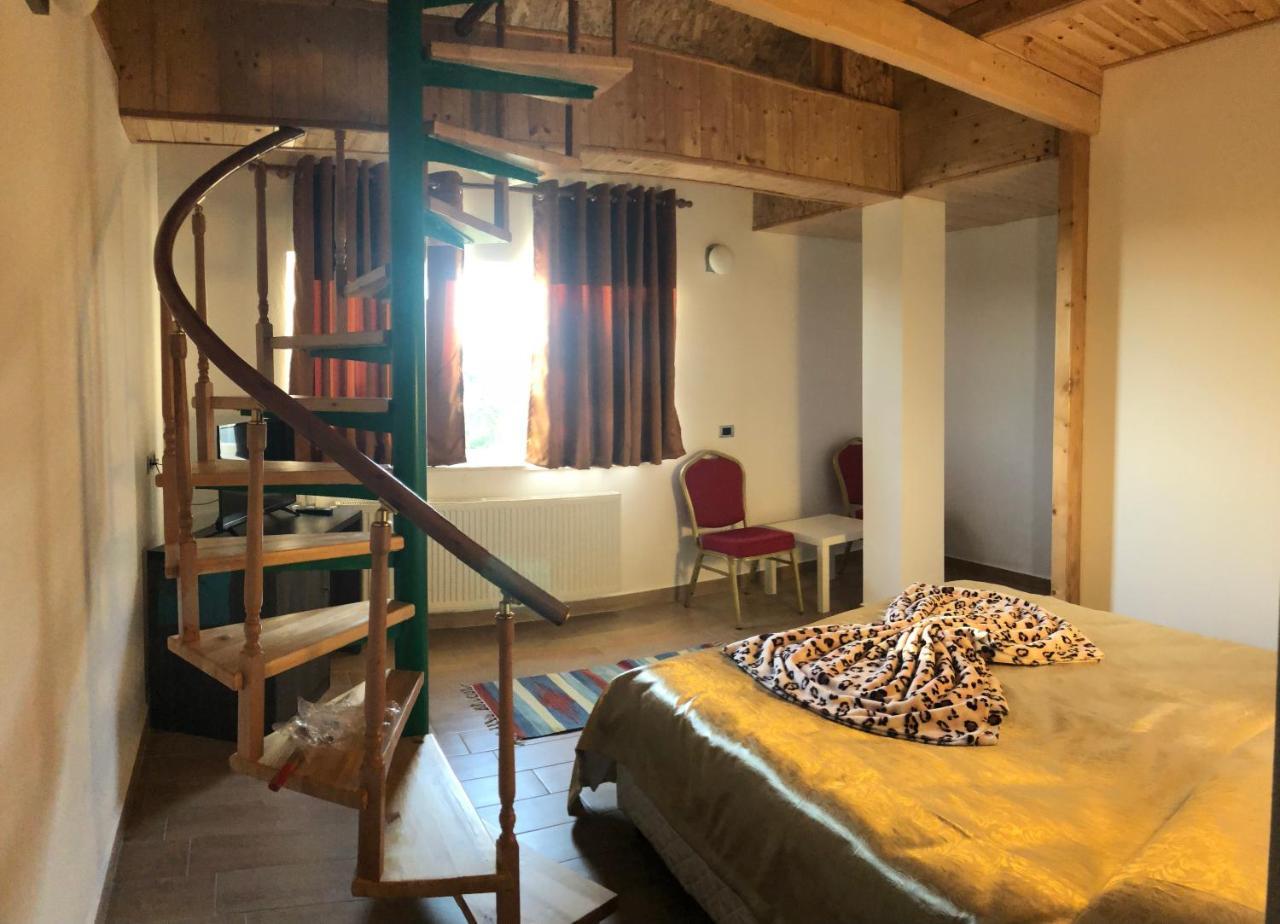 Shkreli Resort Qafeshtame Cudhi-Kamt ภายนอก รูปภาพ
