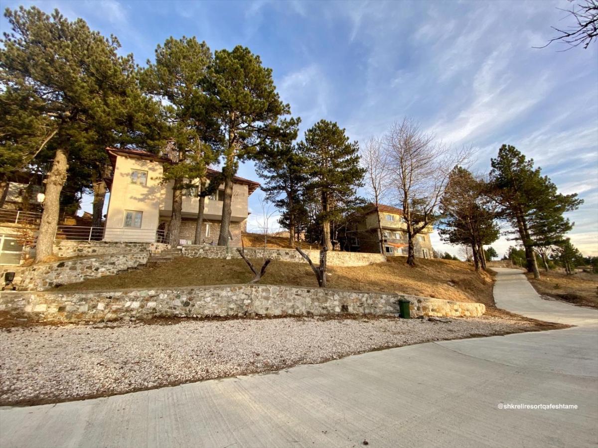 Shkreli Resort Qafeshtame Cudhi-Kamt ภายนอก รูปภาพ